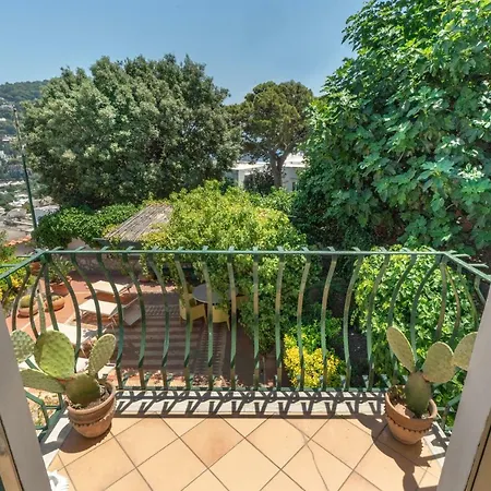 Charming Villa Capri