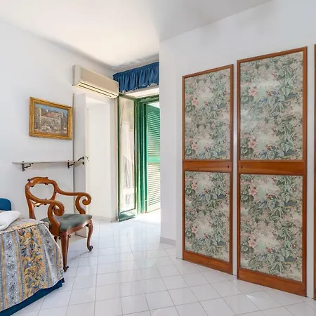 Charming Villa Capri